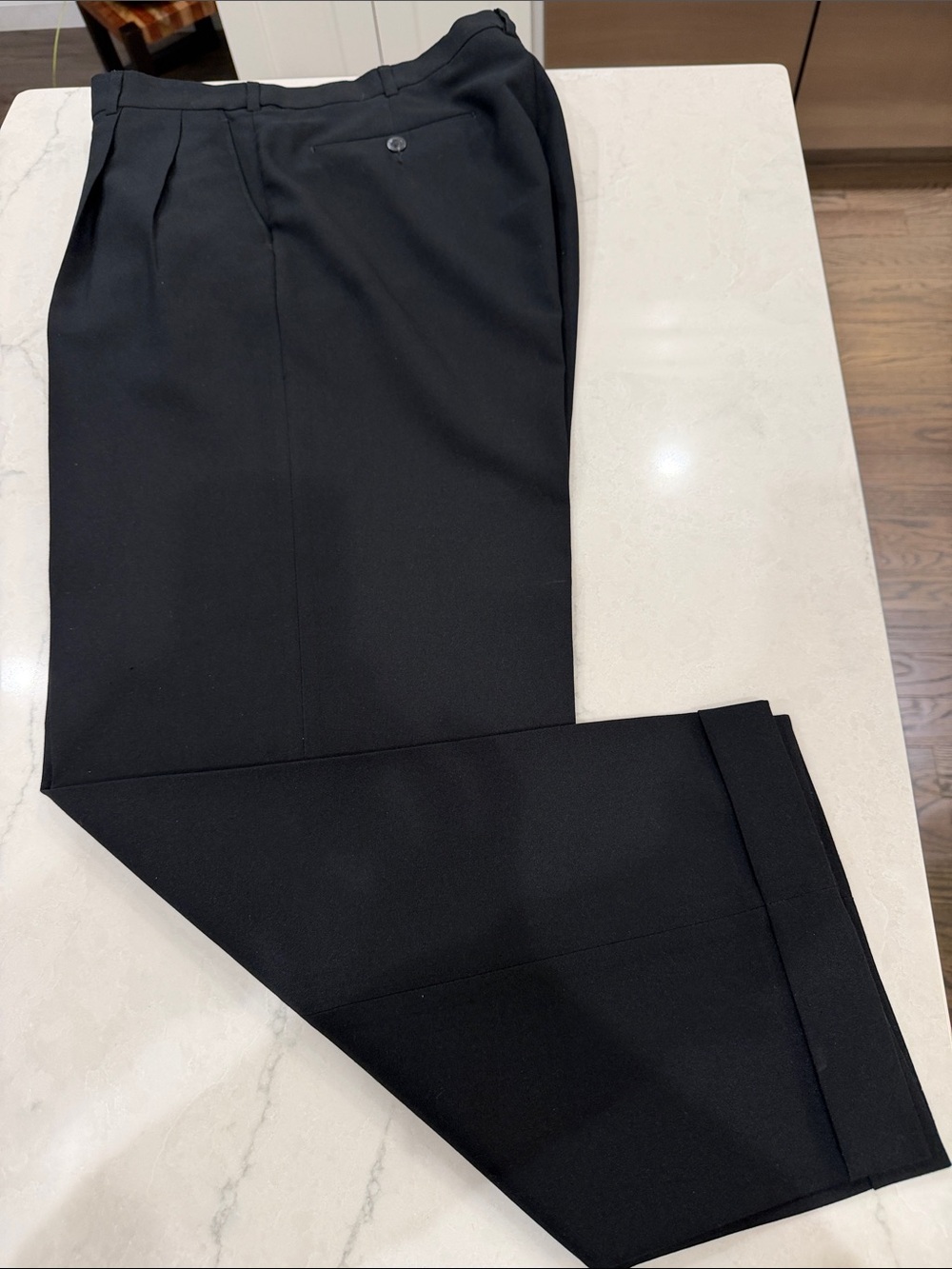 Perry Ellis Men's Black Pleated Dress Pants